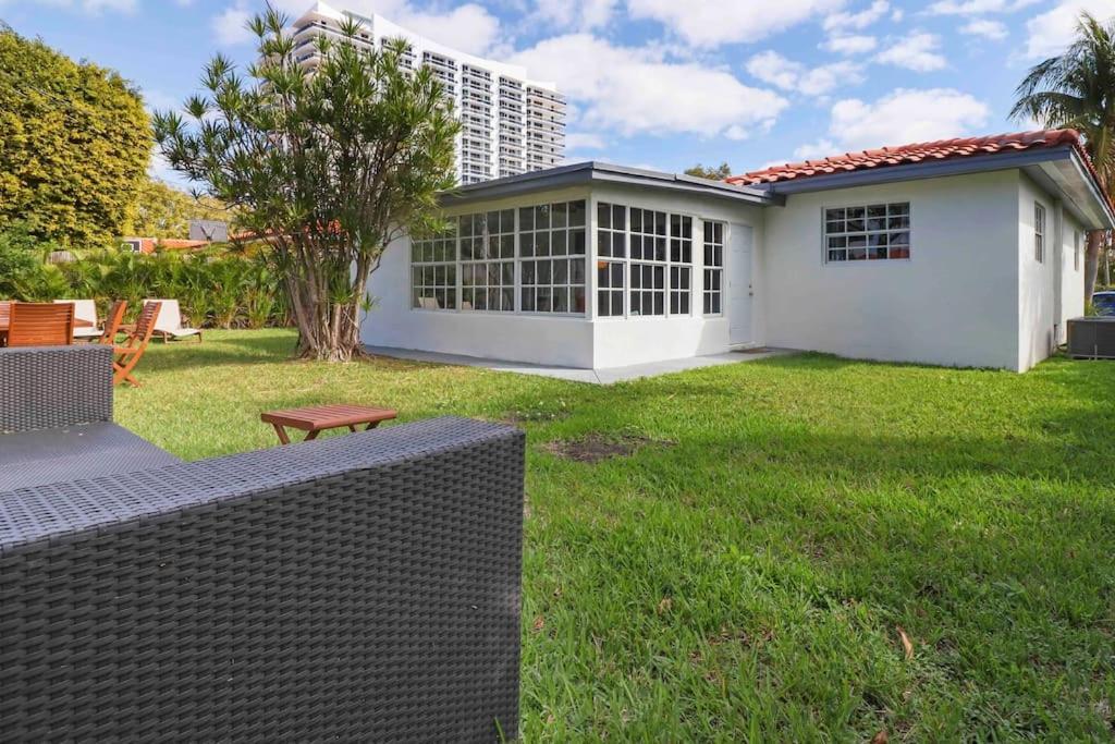 Treasure Island - Modern Miami House 3 Bedroom & 2 Bathroom - Miami Beach, Miami Beach